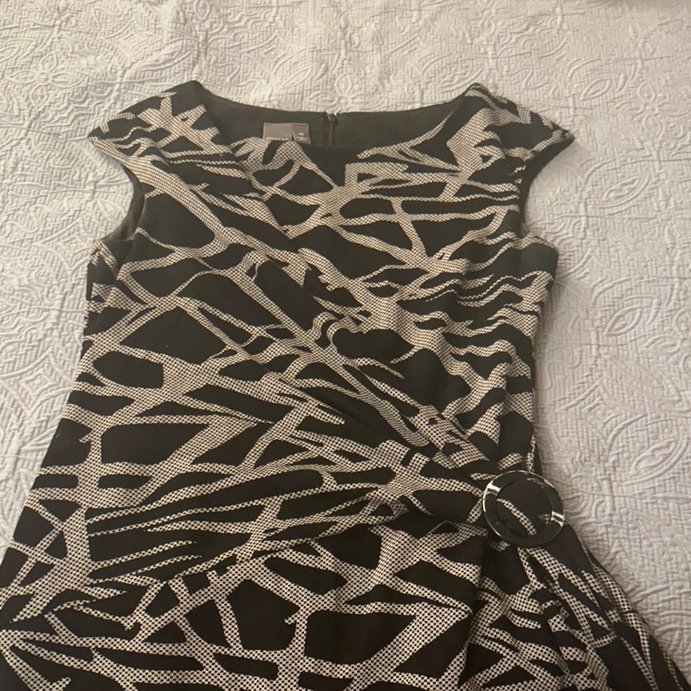 MUSE. Black and grey short sleeved dress.